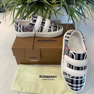COPY - Burberry NEW kids sneakers